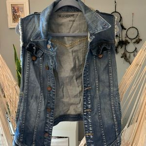 SALE! Sleeveless denim jacket 🦋